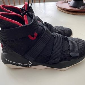 Nike Zoom Lebron Soldier XI 11 Bred